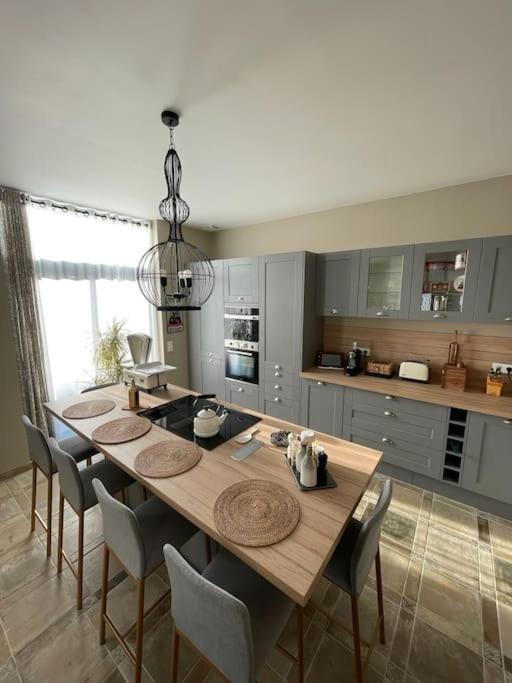 Le Pigeonnier / Gite De Charme 1 A 4 Pers 80 M² Cambrai Exteriör bild